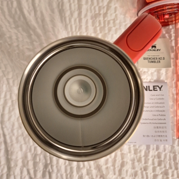 Stanley Red Quencher H2.0 30 Oz Tumbler With Handle And Straw Holly Berry Red - Picture 12 of 12